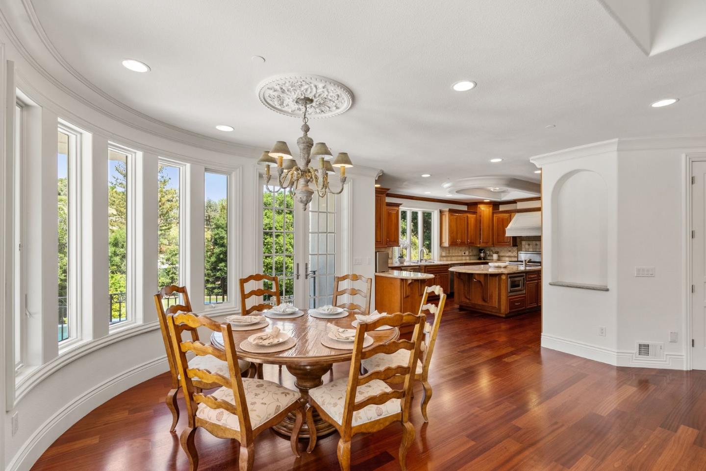 Detail Gallery Image 19 of 63 For 12690 Dianne Dr, Los Altos Hills,  CA 94022 - 6 Beds | 6/1 Baths