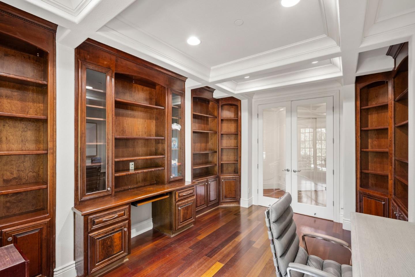 Detail Gallery Image 28 of 63 For 12690 Dianne Dr, Los Altos Hills,  CA 94022 - 6 Beds | 6/1 Baths