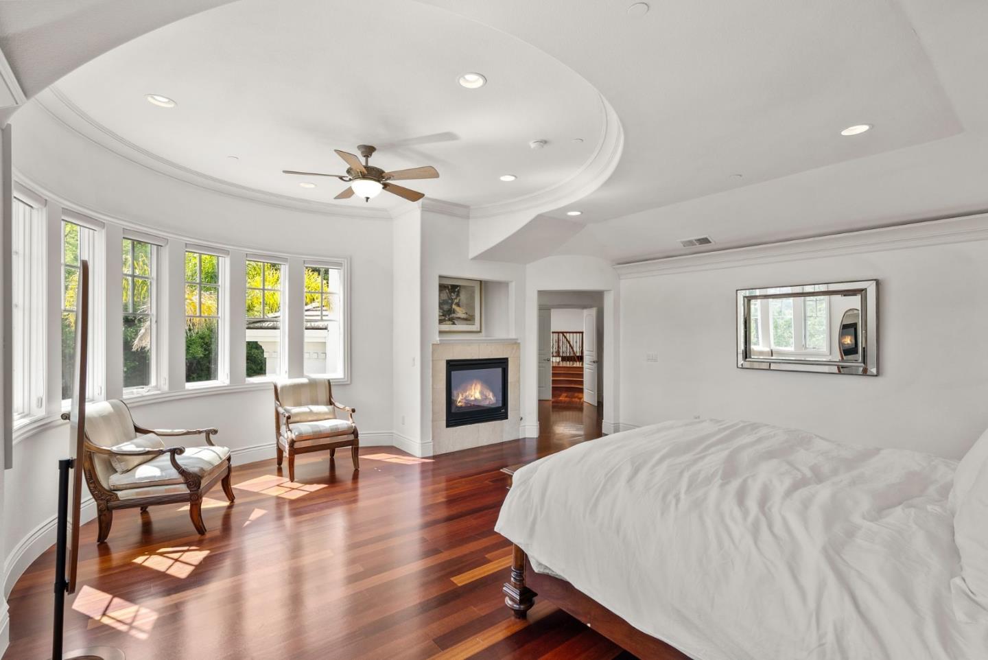 Detail Gallery Image 32 of 63 For 12690 Dianne Dr, Los Altos Hills,  CA 94022 - 6 Beds | 6/1 Baths
