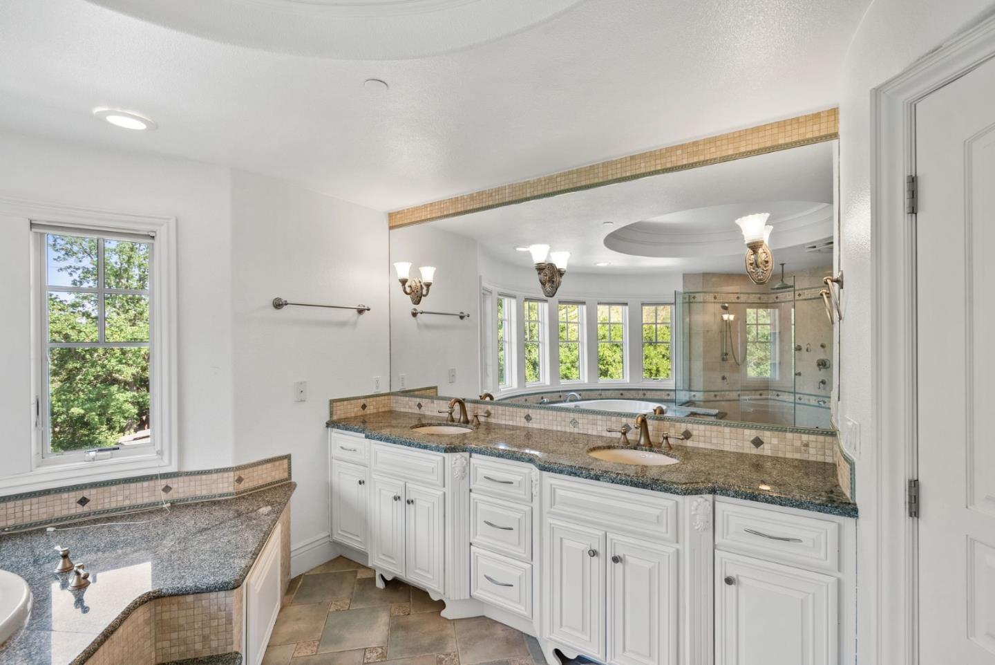 Detail Gallery Image 35 of 63 For 12690 Dianne Dr, Los Altos Hills,  CA 94022 - 6 Beds | 6/1 Baths