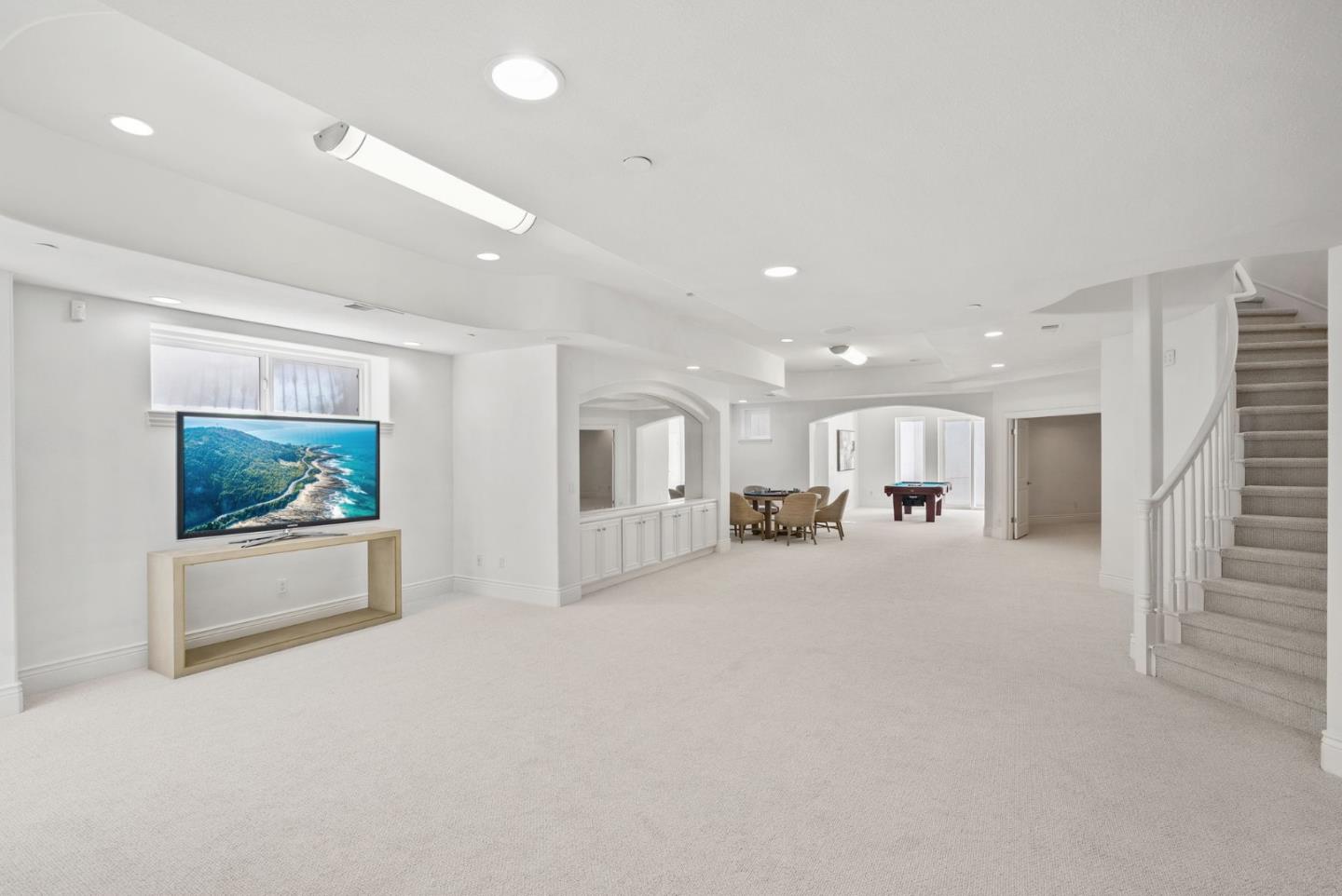 Detail Gallery Image 40 of 63 For 12690 Dianne Dr, Los Altos Hills,  CA 94022 - 6 Beds | 6/1 Baths
