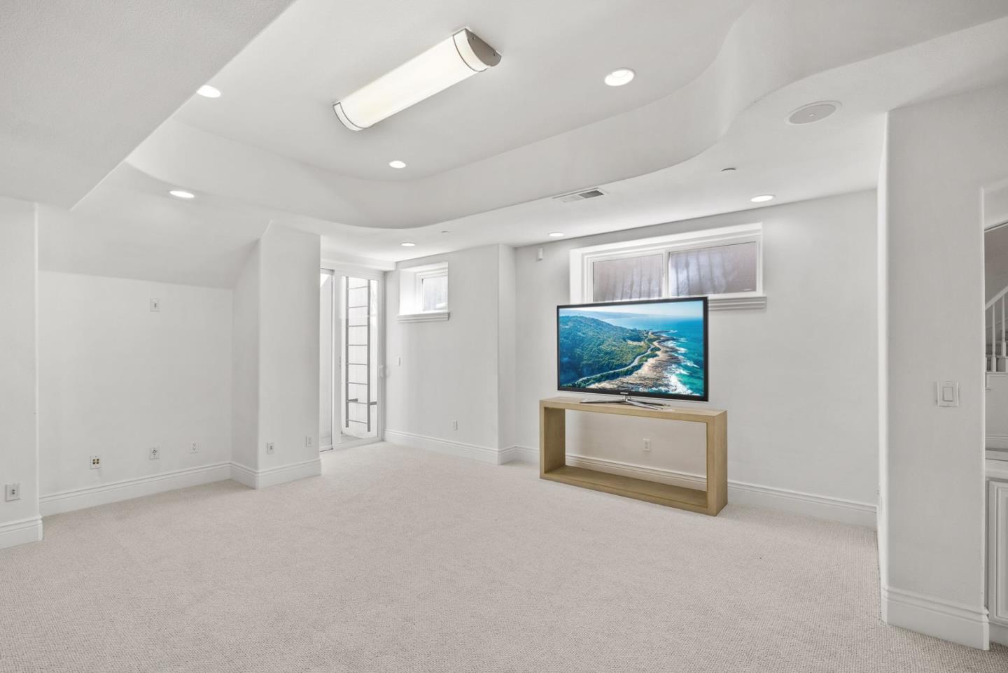 Detail Gallery Image 41 of 63 For 12690 Dianne Dr, Los Altos Hills,  CA 94022 - 6 Beds | 6/1 Baths