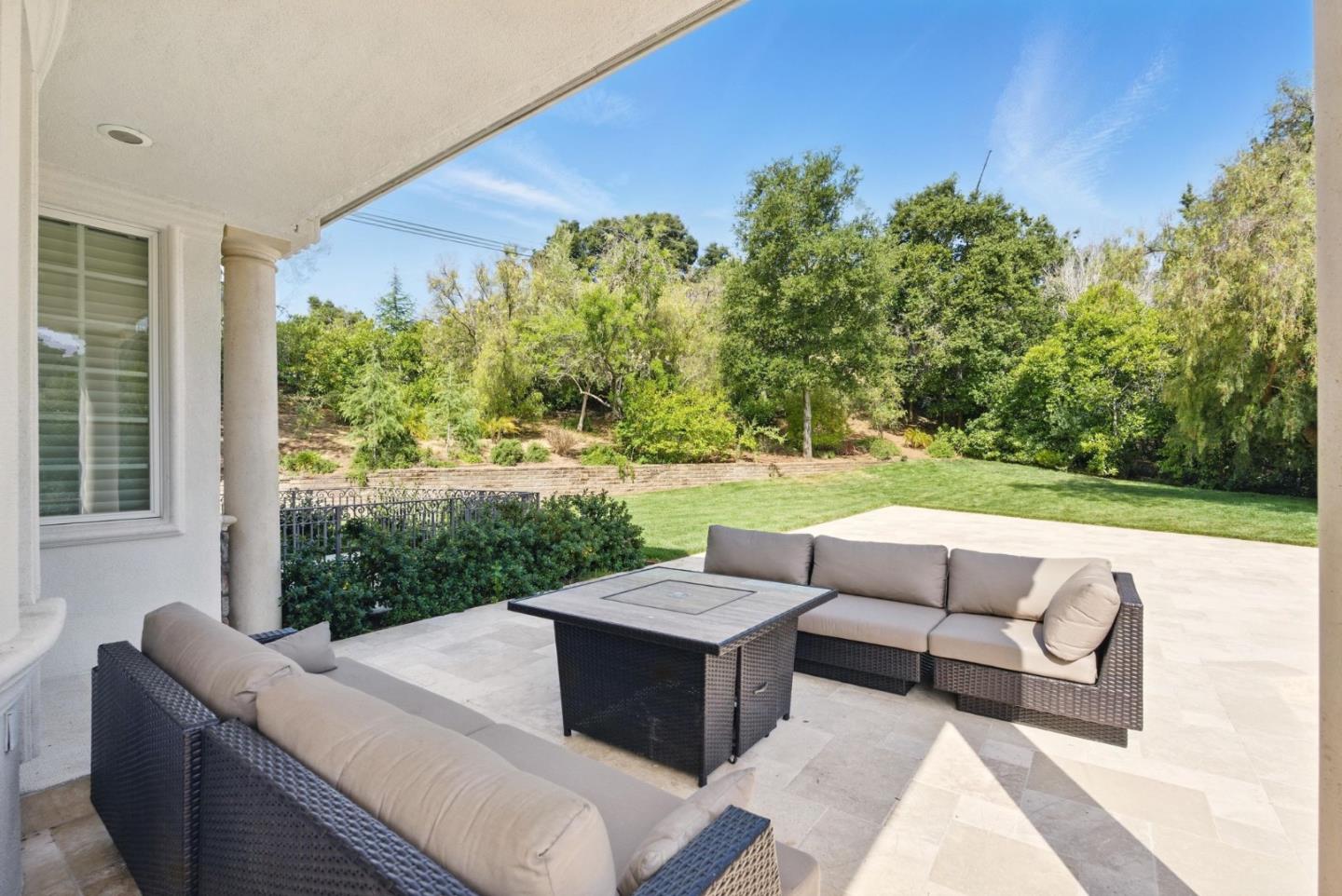 Detail Gallery Image 48 of 63 For 12690 Dianne Dr, Los Altos Hills,  CA 94022 - 6 Beds | 6/1 Baths