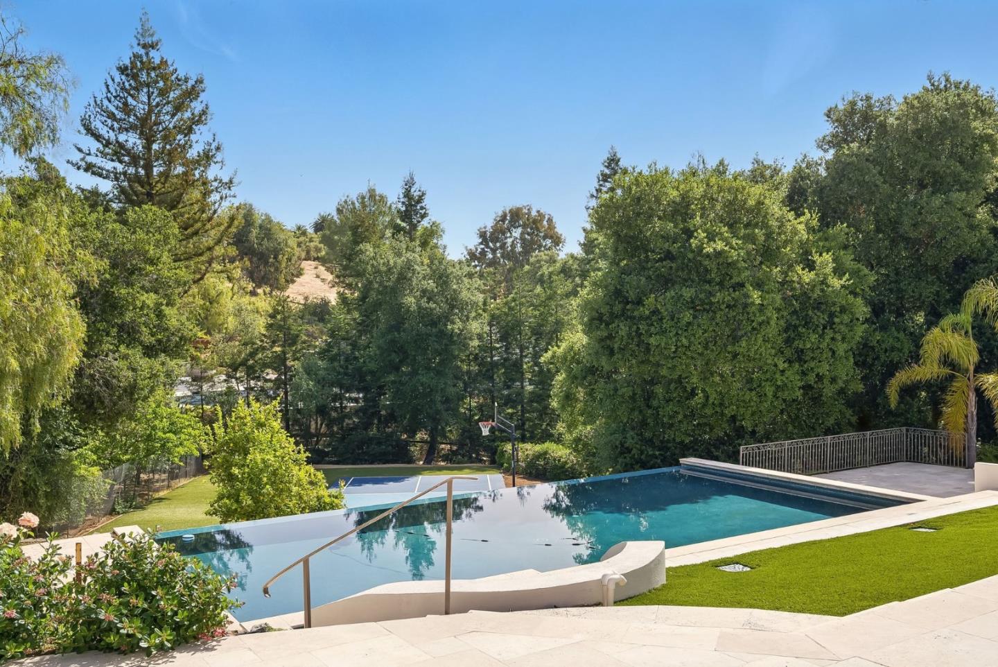 Detail Gallery Image 53 of 63 For 12690 Dianne Dr, Los Altos Hills,  CA 94022 - 6 Beds | 6/1 Baths