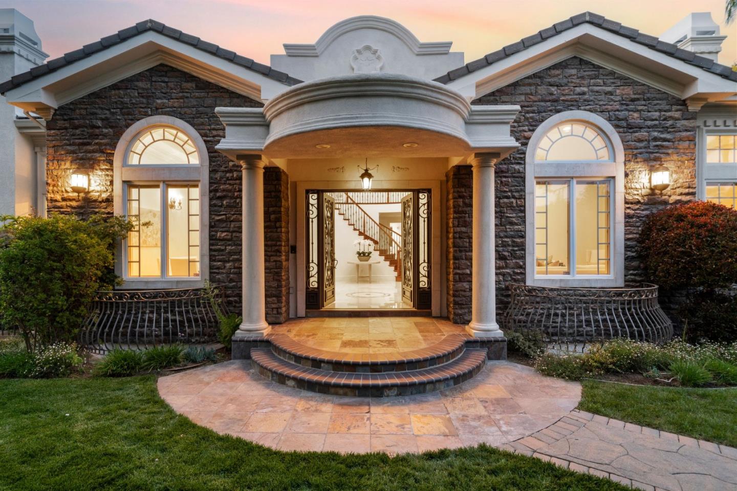 Detail Gallery Image 58 of 63 For 12690 Dianne Dr, Los Altos Hills,  CA 94022 - 6 Beds | 6/1 Baths