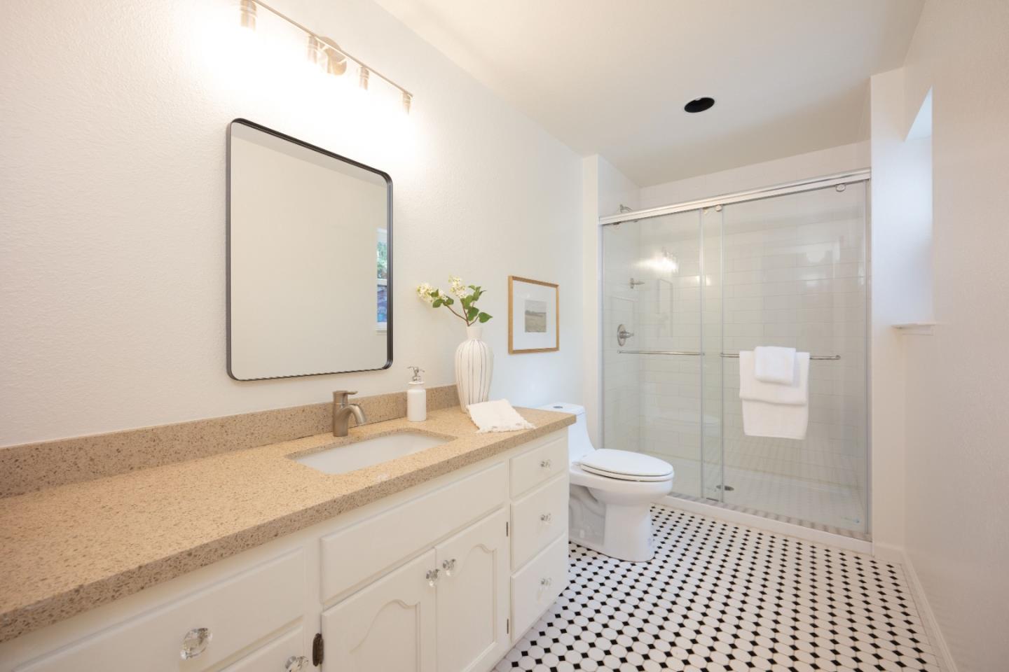 Detail Gallery Image 16 of 43 For 900 Franklin St, Montara,  CA 94037 - 5 Beds | 4 Baths
