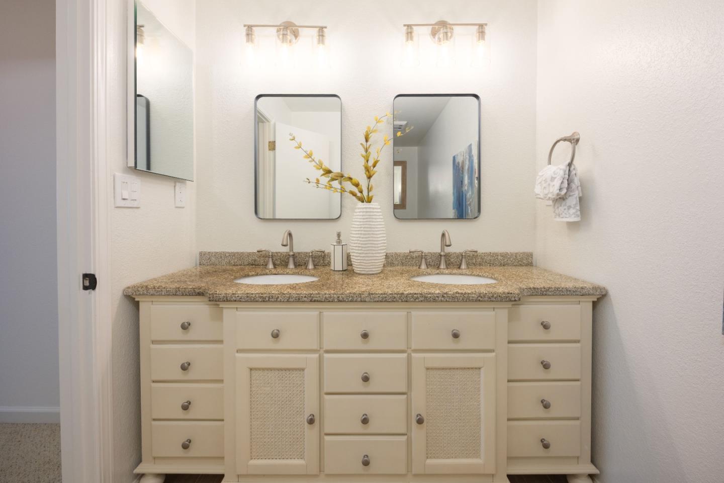 Detail Gallery Image 27 of 43 For 900 Franklin St, Montara,  CA 94037 - 5 Beds | 4 Baths
