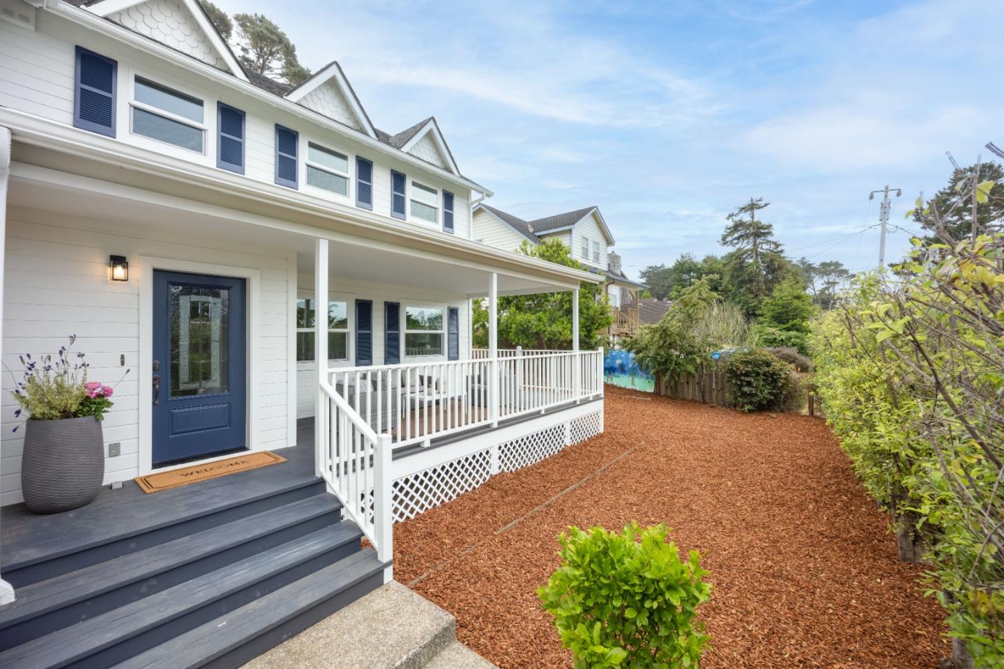 Detail Gallery Image 3 of 43 For 900 Franklin St, Montara,  CA 94037 - 5 Beds | 4 Baths