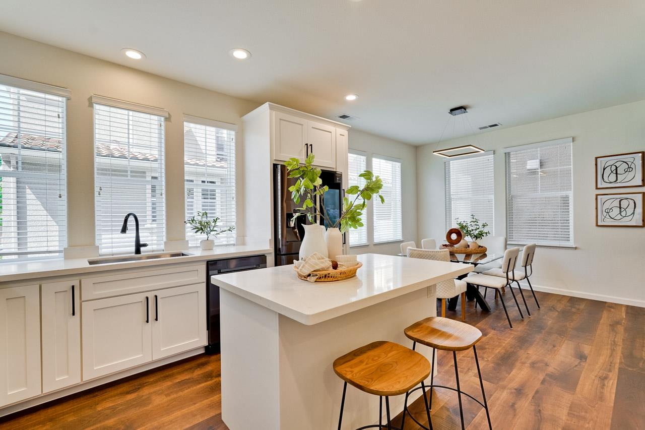 Detail Gallery Image 12 of 78 For 3068 Mary Helen Ln, San Jose,  CA 95136 - 4 Beds | 3/1 Baths