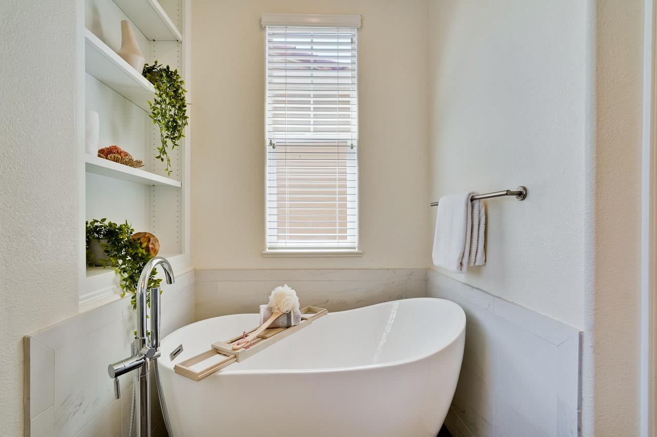 Detail Gallery Image 25 of 78 For 3068 Mary Helen Ln, San Jose,  CA 95136 - 4 Beds | 3/1 Baths