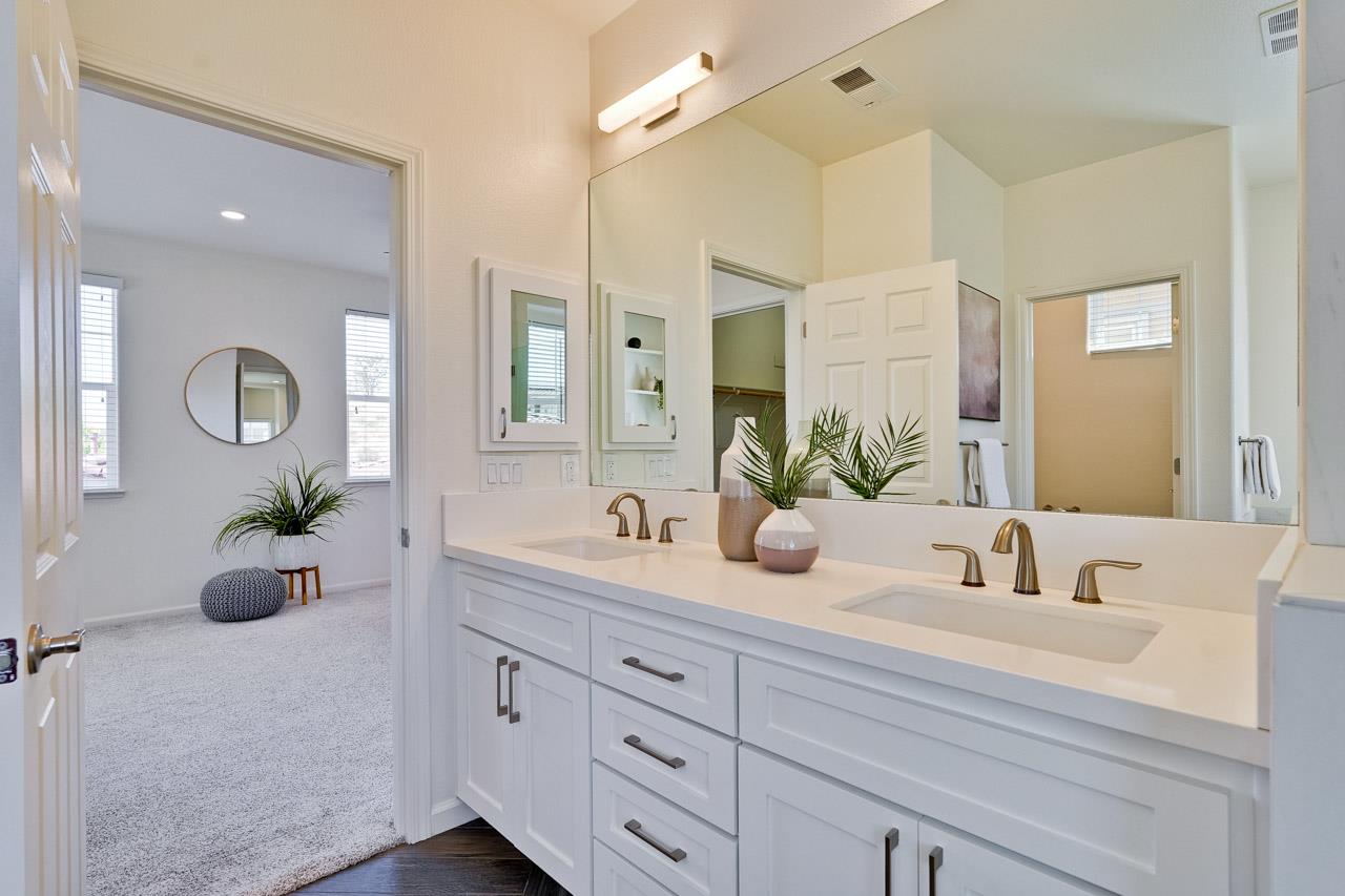 Detail Gallery Image 28 of 78 For 3068 Mary Helen Ln, San Jose,  CA 95136 - 4 Beds | 3/1 Baths
