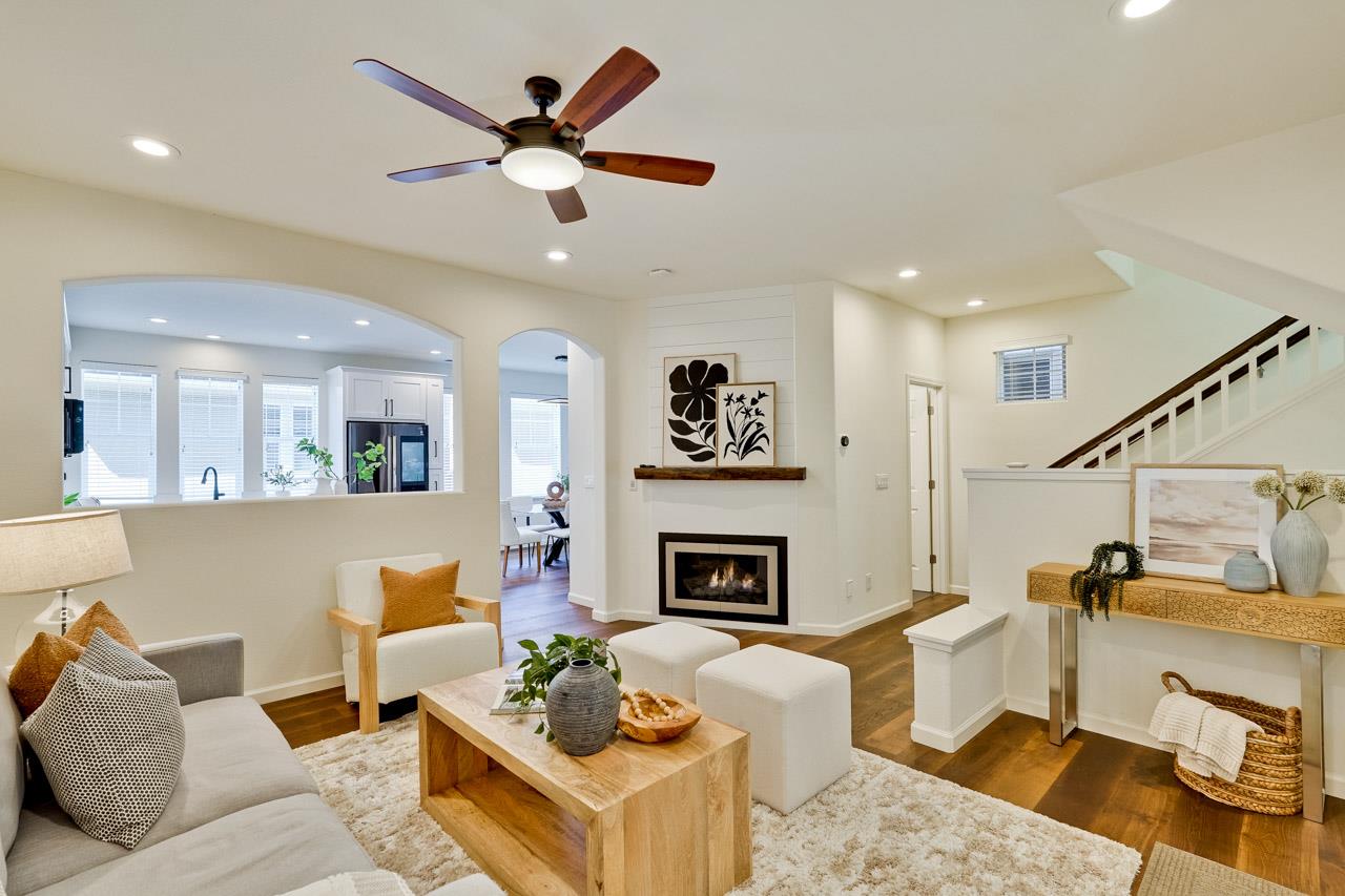 Detail Gallery Image 3 of 78 For 3068 Mary Helen Ln, San Jose,  CA 95136 - 4 Beds | 3/1 Baths