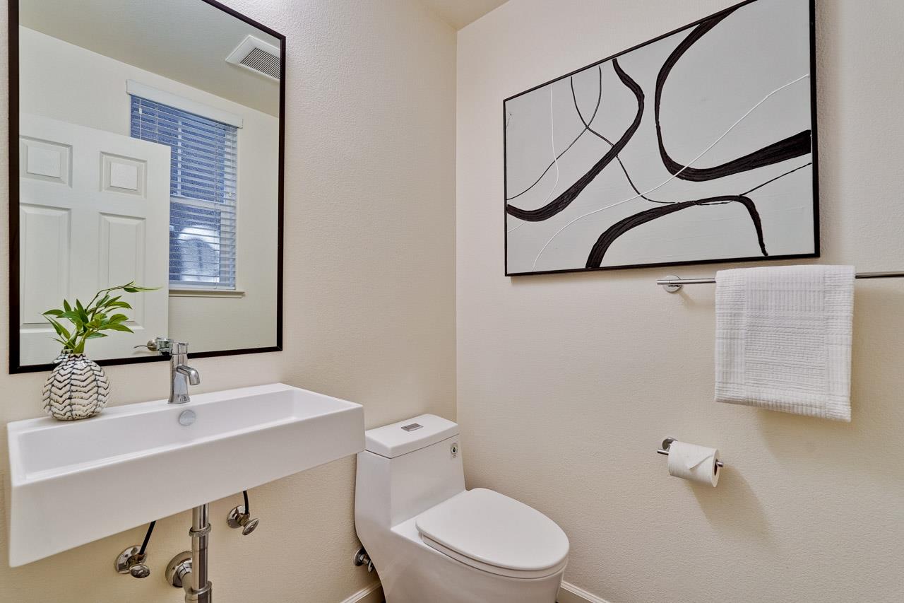 Detail Gallery Image 49 of 78 For 3068 Mary Helen Ln, San Jose,  CA 95136 - 4 Beds | 3/1 Baths