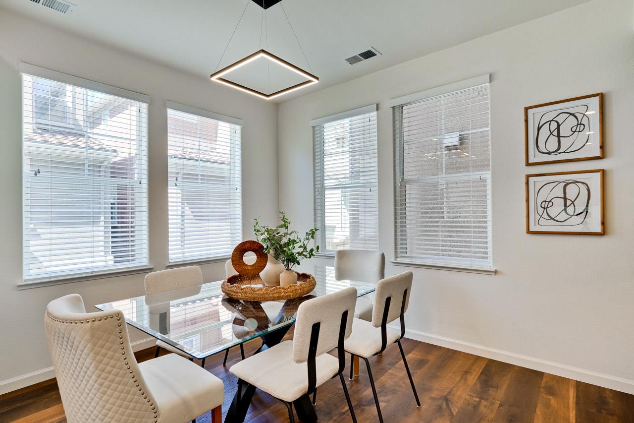 Detail Gallery Image 7 of 78 For 3068 Mary Helen Ln, San Jose,  CA 95136 - 4 Beds | 3/1 Baths