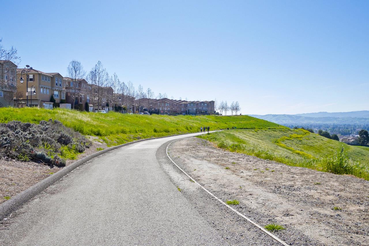 Detail Gallery Image 75 of 78 For 3068 Mary Helen Ln, San Jose,  CA 95136 - 4 Beds | 3/1 Baths