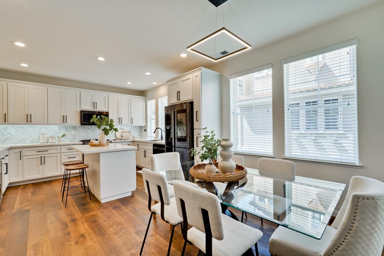 Detail Gallery Image 9 of 78 For 3068 Mary Helen Ln, San Jose,  CA 95136 - 4 Beds | 3/1 Baths