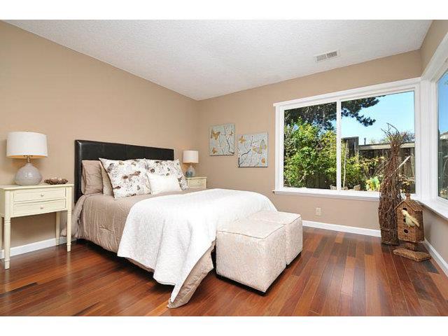 Detail Gallery Image 7 of 11 For 31 Lido Cir, Redwood Shores,  CA 94065 - 2 Beds | 2 Baths
