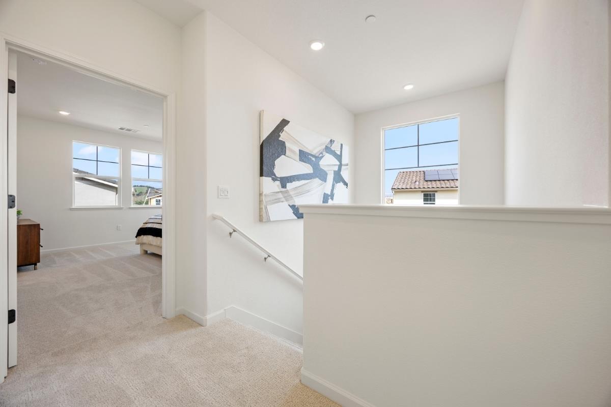 Detail Gallery Image 14 of 37 For 1515 Greeley Way, Gilroy,  CA 95020 - 5 Beds | 3 Baths