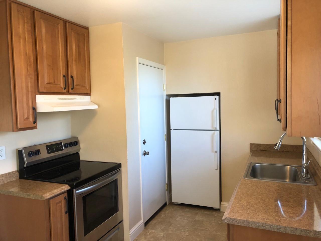 Detail Gallery Image 4 of 9 For 1115 Sunnybrae Blvd, San Mateo,  CA 94402 - 1 Beds | 1 Baths