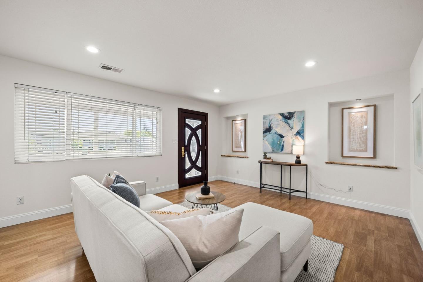 Detail Gallery Image 4 of 36 For 1173 Shamrock Dr, Campbell,  CA 95008 - 3 Beds | 2 Baths