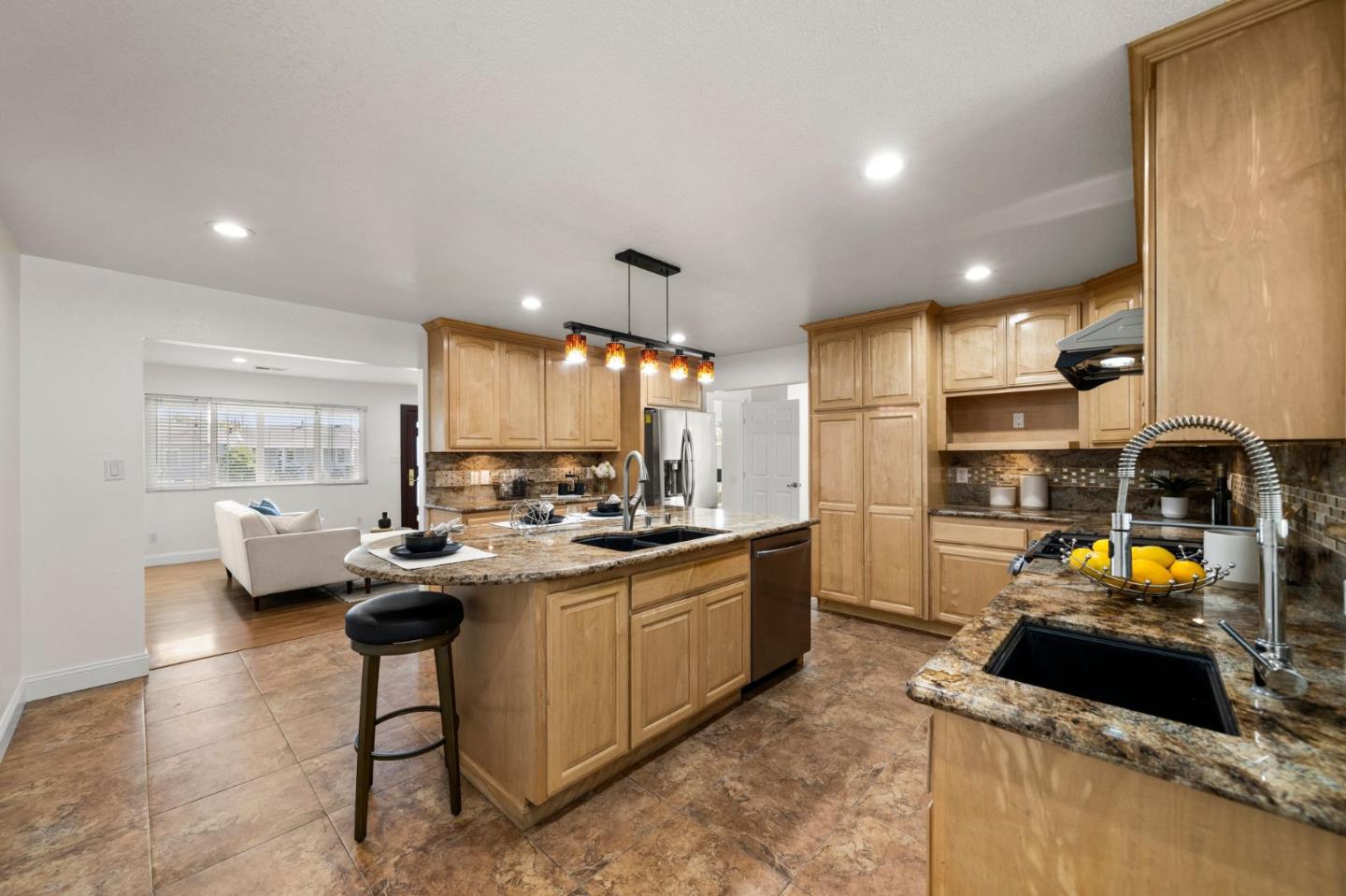 Detail Gallery Image 9 of 36 For 1173 Shamrock Dr, Campbell,  CA 95008 - 3 Beds | 2 Baths