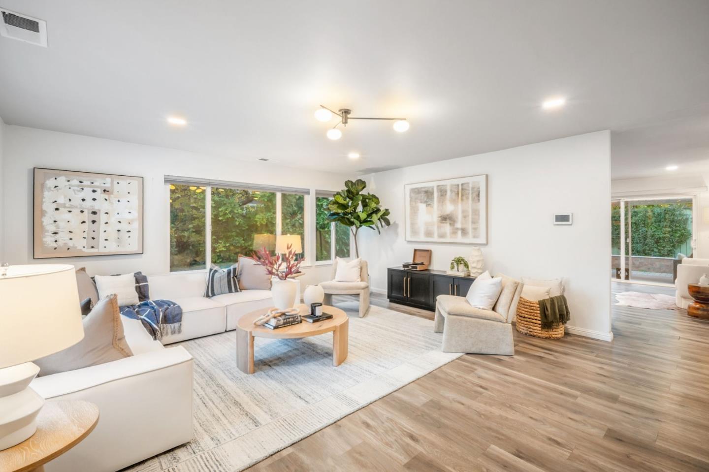 Detail Gallery Image 6 of 32 For 4397 Dulcey Dr, San Jose,  CA 95136 - 3 Beds | 2 Baths