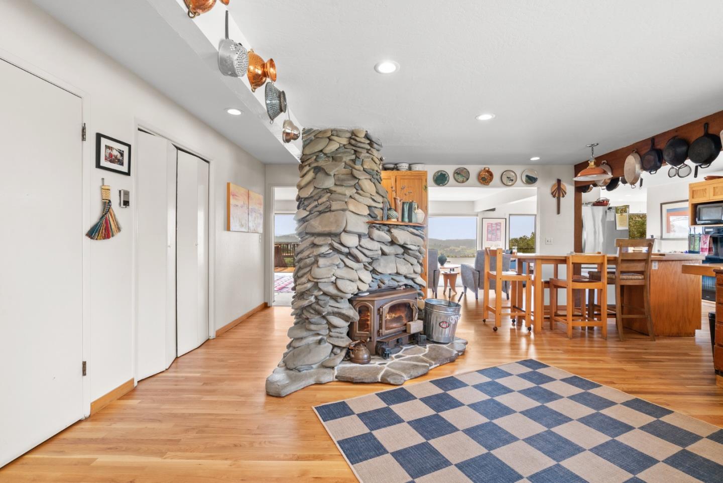 Detail Gallery Image 10 of 76 For 739 Snyder Ave, Aromas,  CA 95004 - 5 Beds | 3/1 Baths