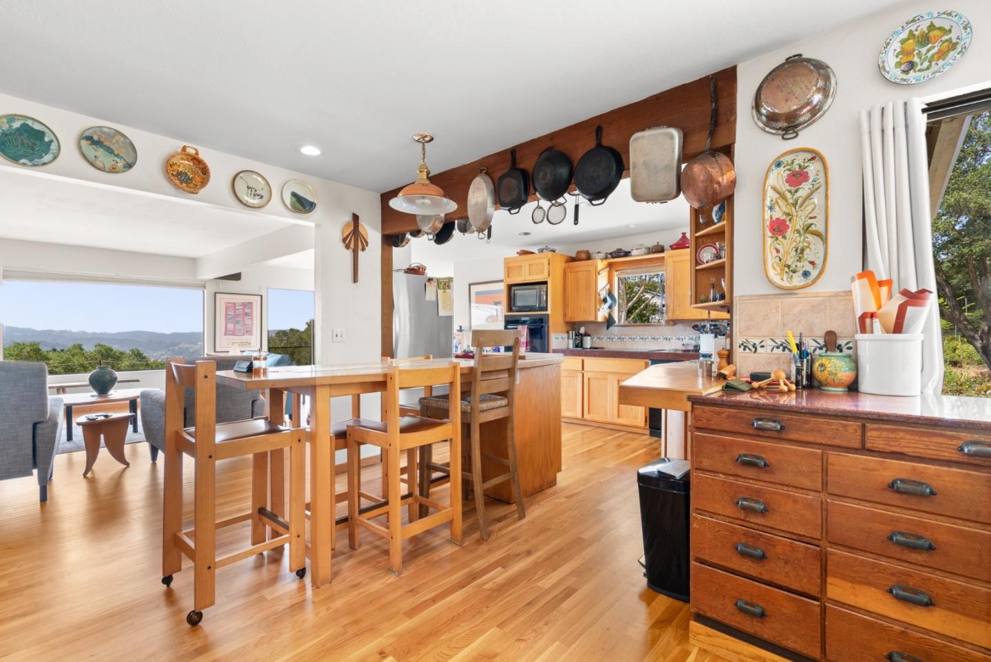 Detail Gallery Image 13 of 76 For 739 Snyder Ave, Aromas,  CA 95004 - 5 Beds | 3/1 Baths