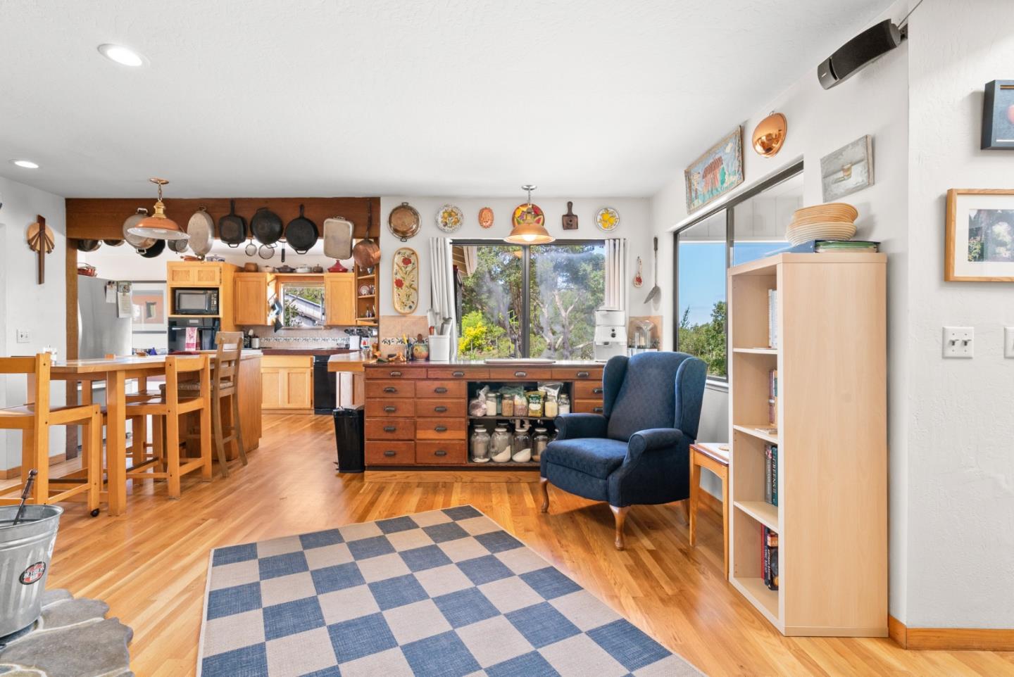 Detail Gallery Image 14 of 76 For 739 Snyder Ave, Aromas,  CA 95004 - 5 Beds | 3/1 Baths