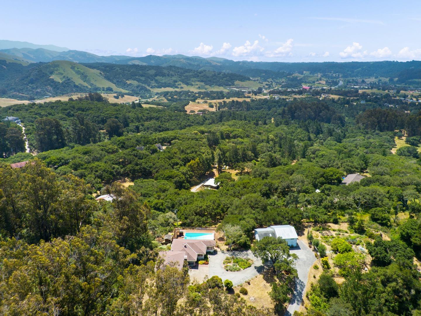 Detail Gallery Image 3 of 76 For 739 Snyder Ave, Aromas,  CA 95004 - 5 Beds | 3/1 Baths
