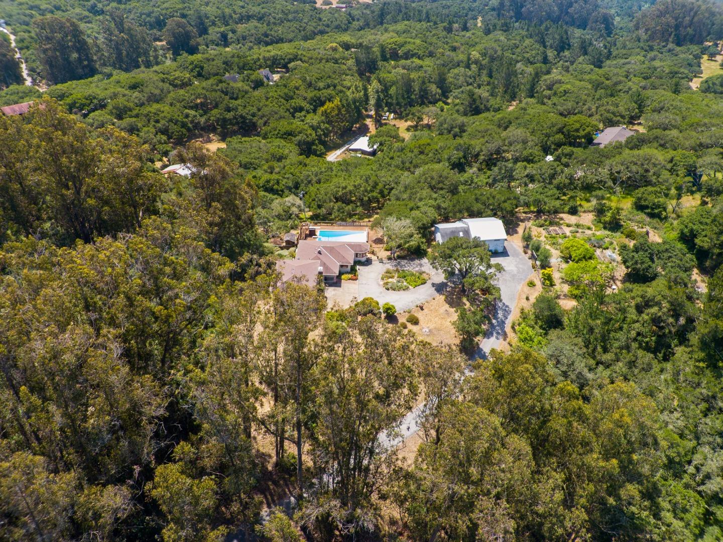 Detail Gallery Image 4 of 76 For 739 Snyder Ave, Aromas,  CA 95004 - 5 Beds | 3/1 Baths