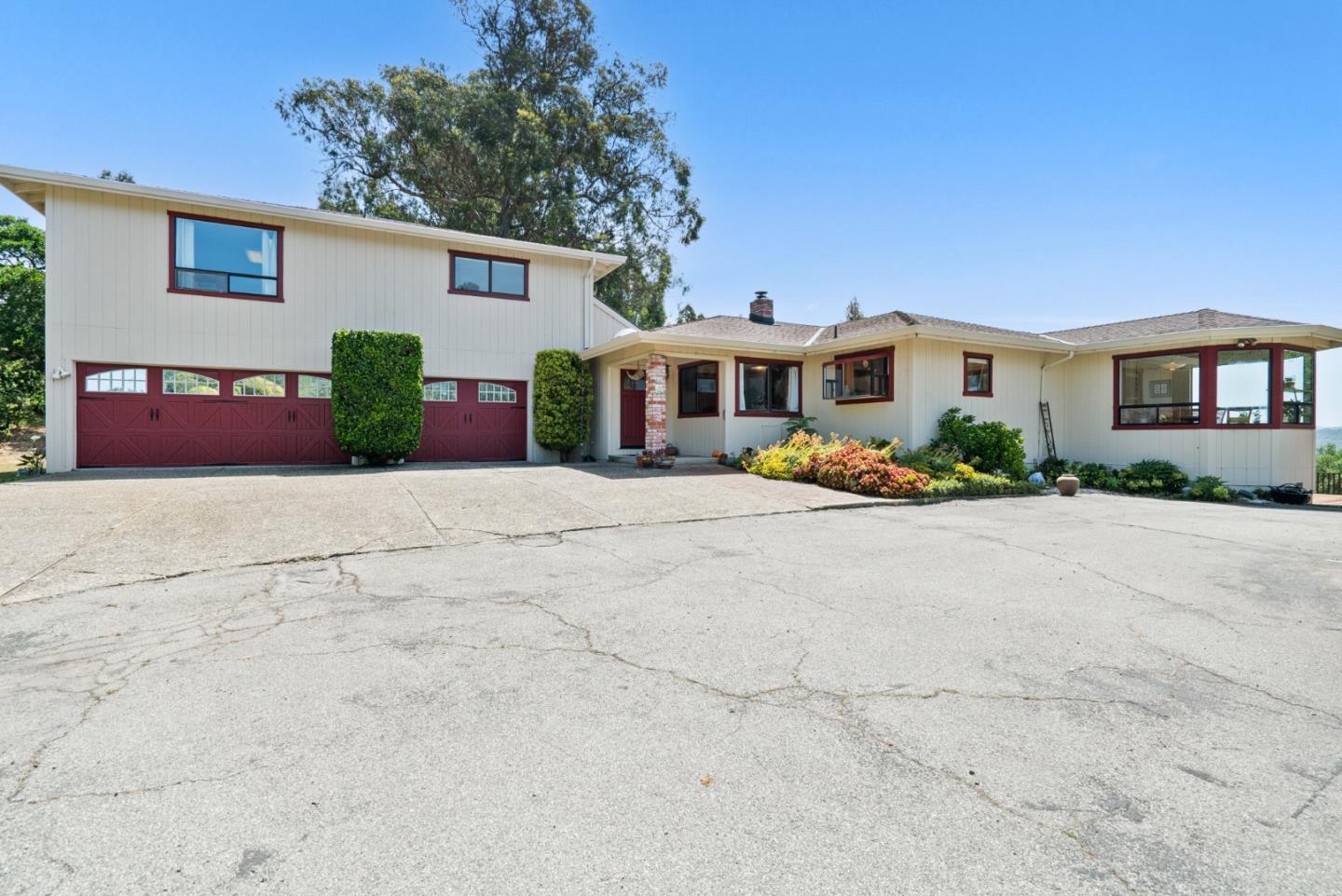 Detail Gallery Image 9 of 76 For 739 Snyder Ave, Aromas,  CA 95004 - 5 Beds | 3/1 Baths