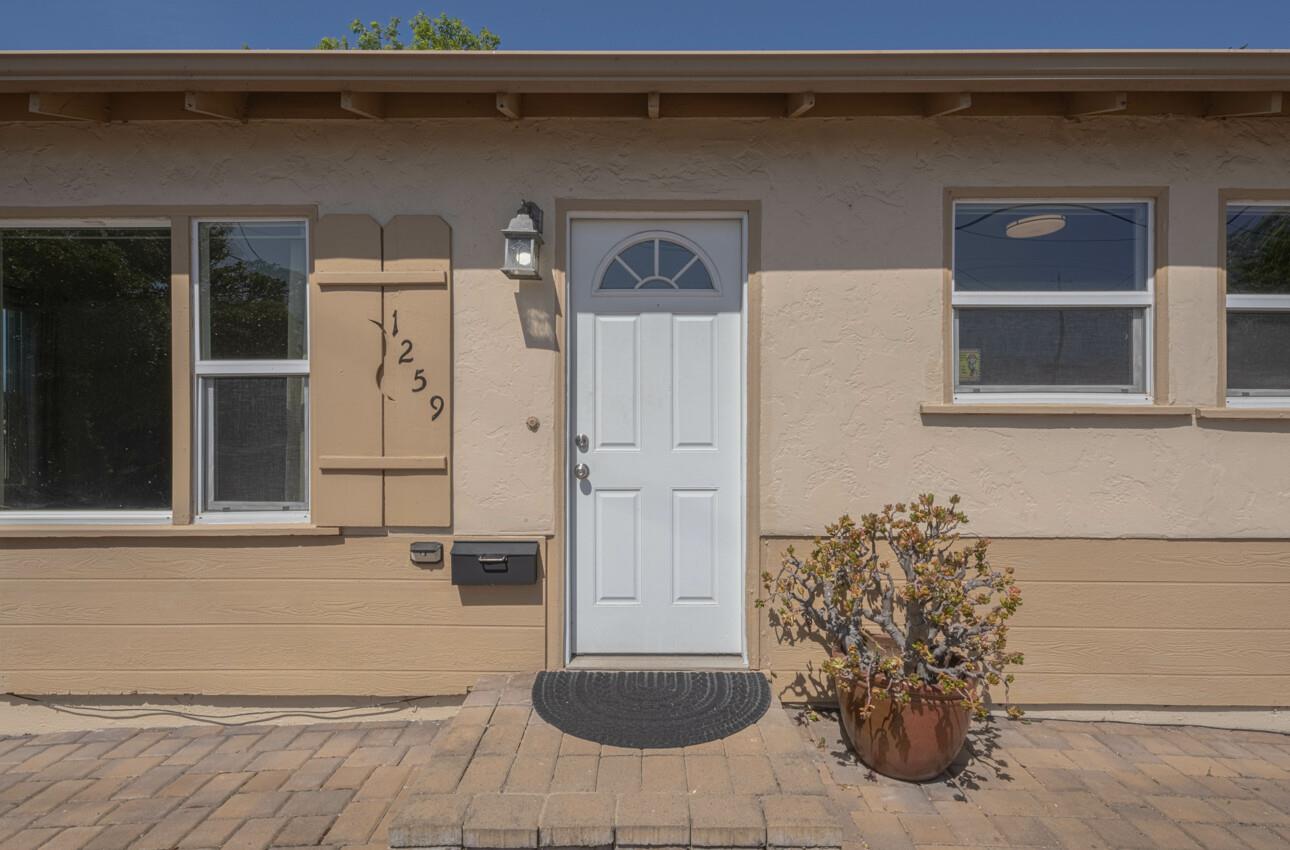Detail Gallery Image 4 of 28 For 1259 Hillsdale St, Seaside,  CA 93955 - 2 Beds | 1 Baths