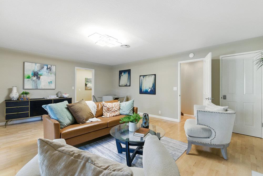 Detail Gallery Image 12 of 70 For 3225 Upper Lock Ave, Belmont,  CA 94002 - 3 Beds | 2/1 Baths