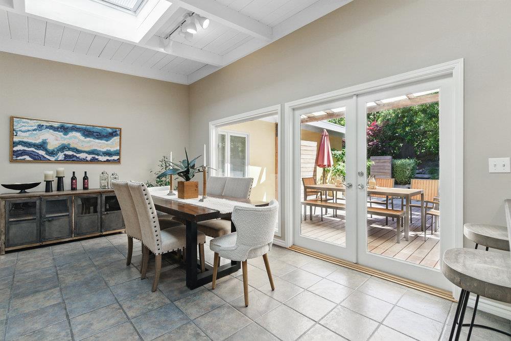 Detail Gallery Image 22 of 70 For 3225 Upper Lock Ave, Belmont,  CA 94002 - 3 Beds | 2/1 Baths