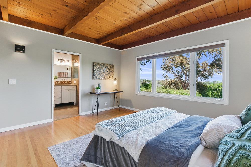 Detail Gallery Image 32 of 70 For 3225 Upper Lock Ave, Belmont,  CA 94002 - 3 Beds | 2/1 Baths