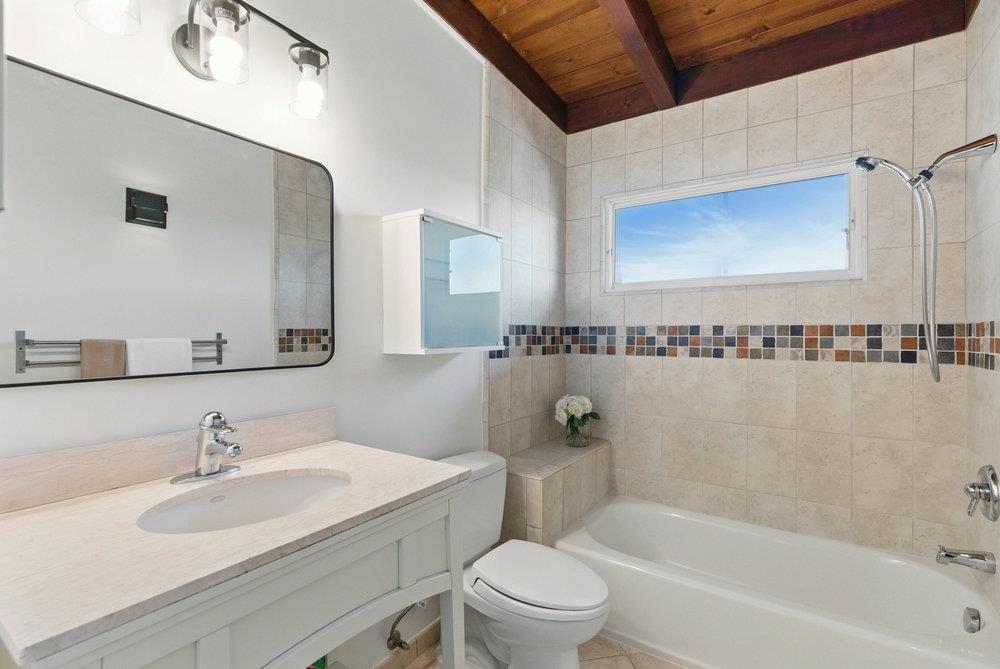 Detail Gallery Image 38 of 70 For 3225 Upper Lock Ave, Belmont,  CA 94002 - 3 Beds | 2/1 Baths