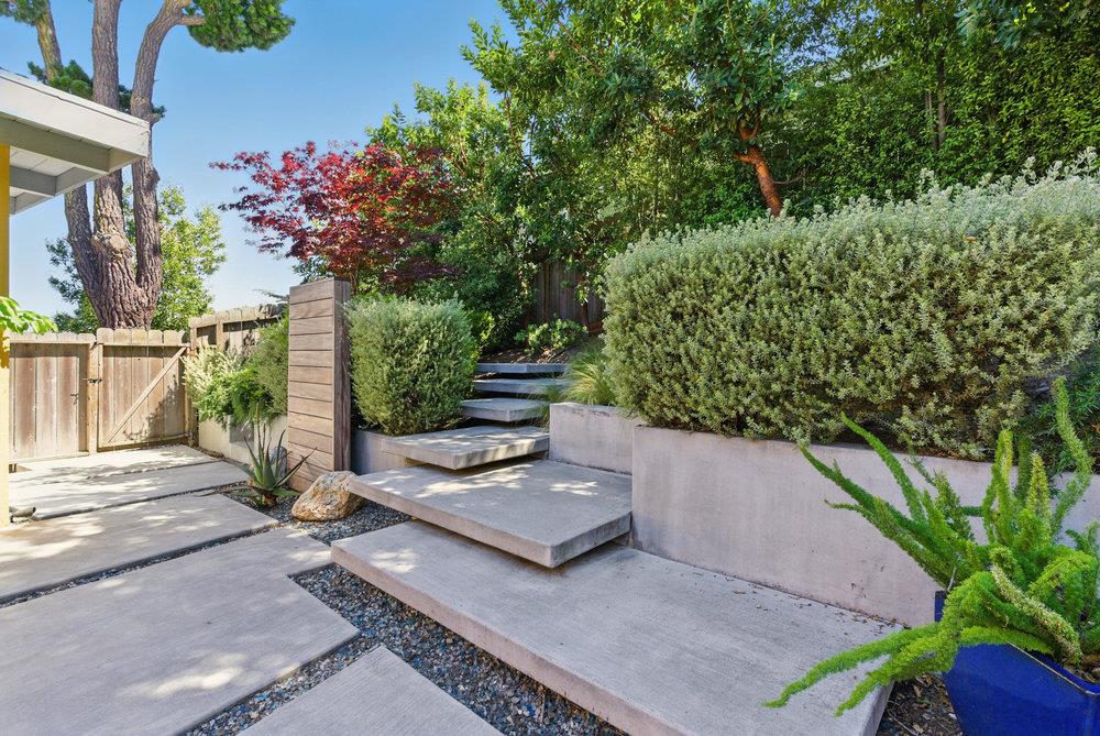 Detail Gallery Image 48 of 70 For 3225 Upper Lock Ave, Belmont,  CA 94002 - 3 Beds | 2/1 Baths