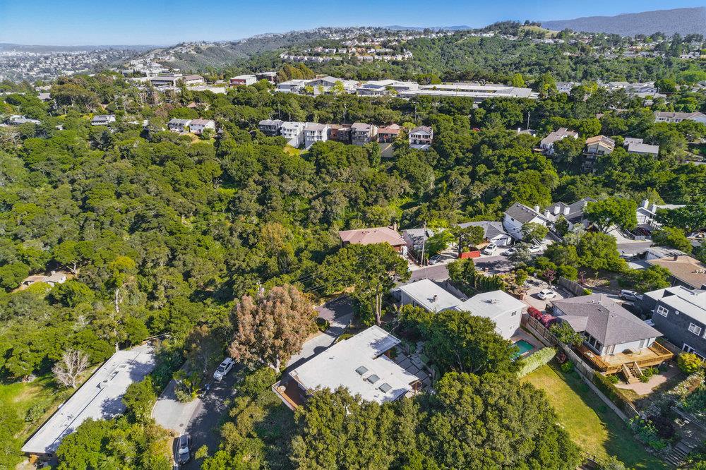 Detail Gallery Image 69 of 70 For 3225 Upper Lock Ave, Belmont,  CA 94002 - 3 Beds | 2/1 Baths
