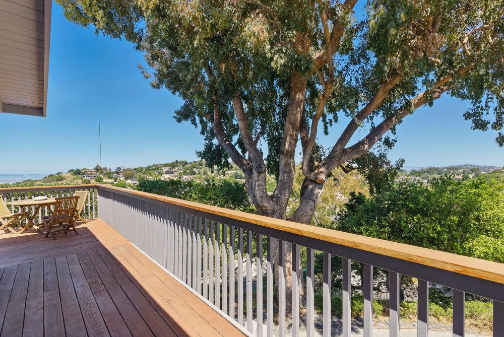 Detail Gallery Image 8 of 70 For 3225 Upper Lock Ave, Belmont,  CA 94002 - 3 Beds | 2/1 Baths