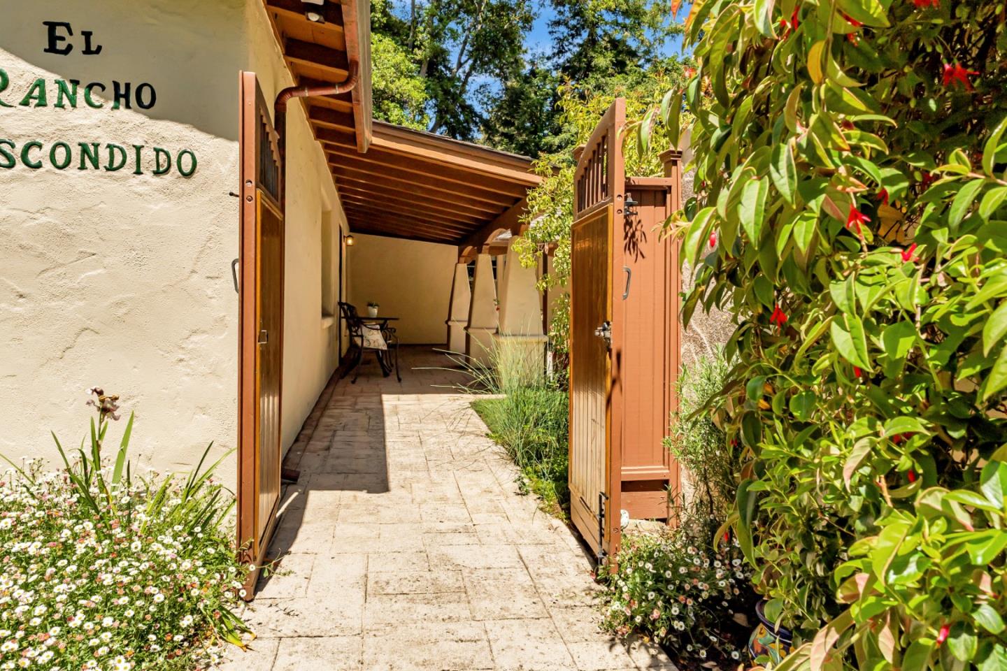 Detail Gallery Image 2 of 37 For 361 Moosehead Dr, Aptos,  CA 95003 - 3 Beds | 1 Baths