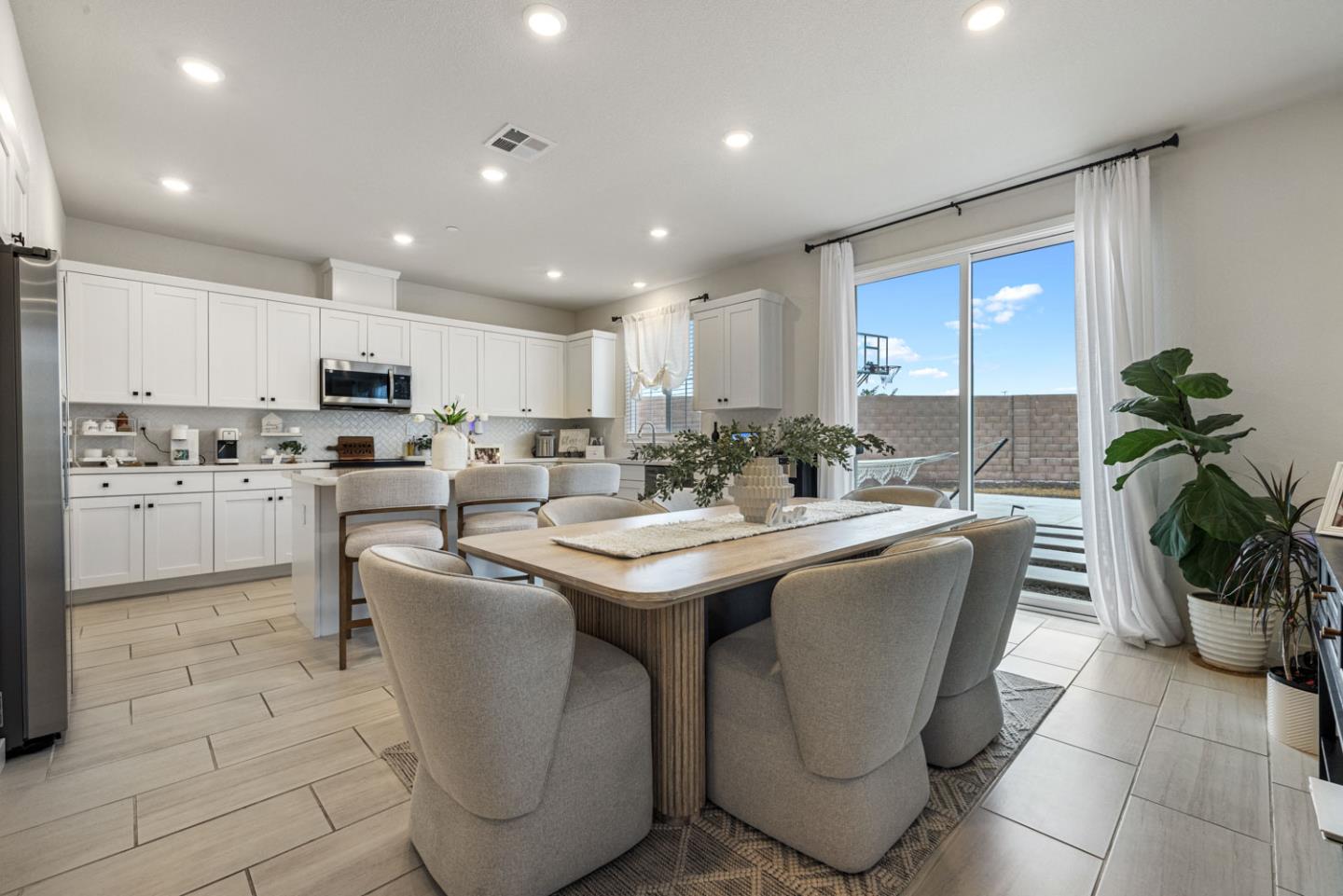 Detail Gallery Image 14 of 53 For 2224 Greenhorn Rd, Patterson,  CA 95363 - 4 Beds | 3 Baths