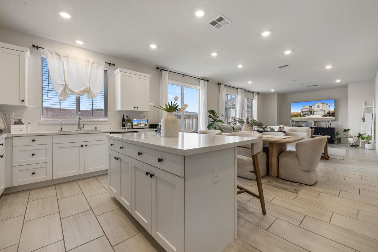Detail Gallery Image 16 of 53 For 2224 Greenhorn Rd, Patterson,  CA 95363 - 4 Beds | 3 Baths