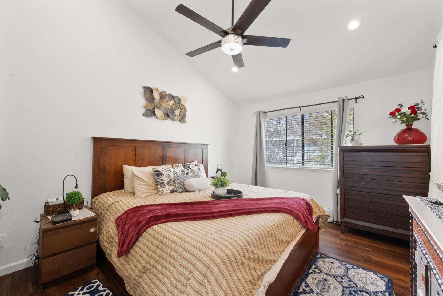 Detail Gallery Image 10 of 23 For 126 Monte Villa Ct, Campbell,  CA 95008 - 2 Beds | 2/1 Baths