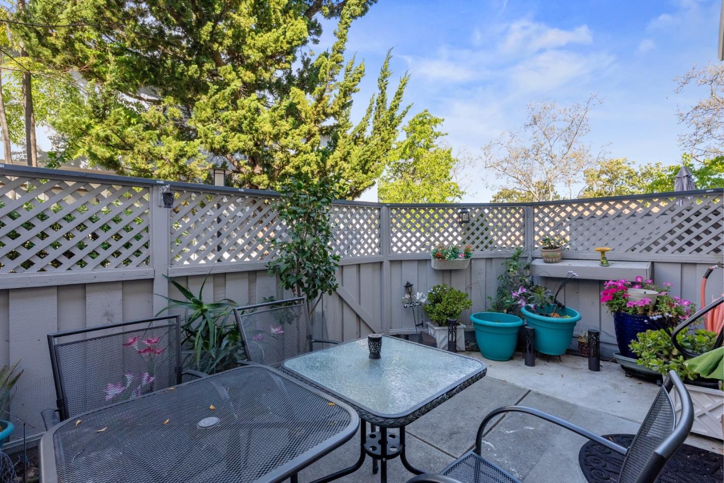 Detail Gallery Image 2 of 23 For 126 Monte Villa Ct, Campbell,  CA 95008 - 2 Beds | 2/1 Baths