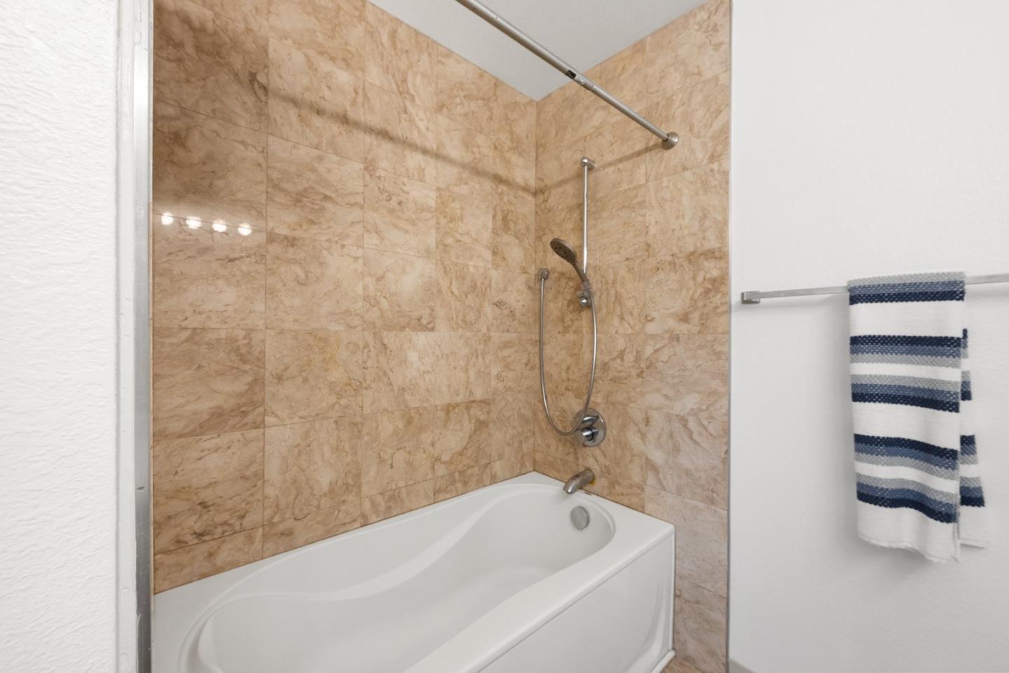 Detail Gallery Image 20 of 23 For 126 Monte Villa Ct, Campbell,  CA 95008 - 2 Beds | 2/1 Baths