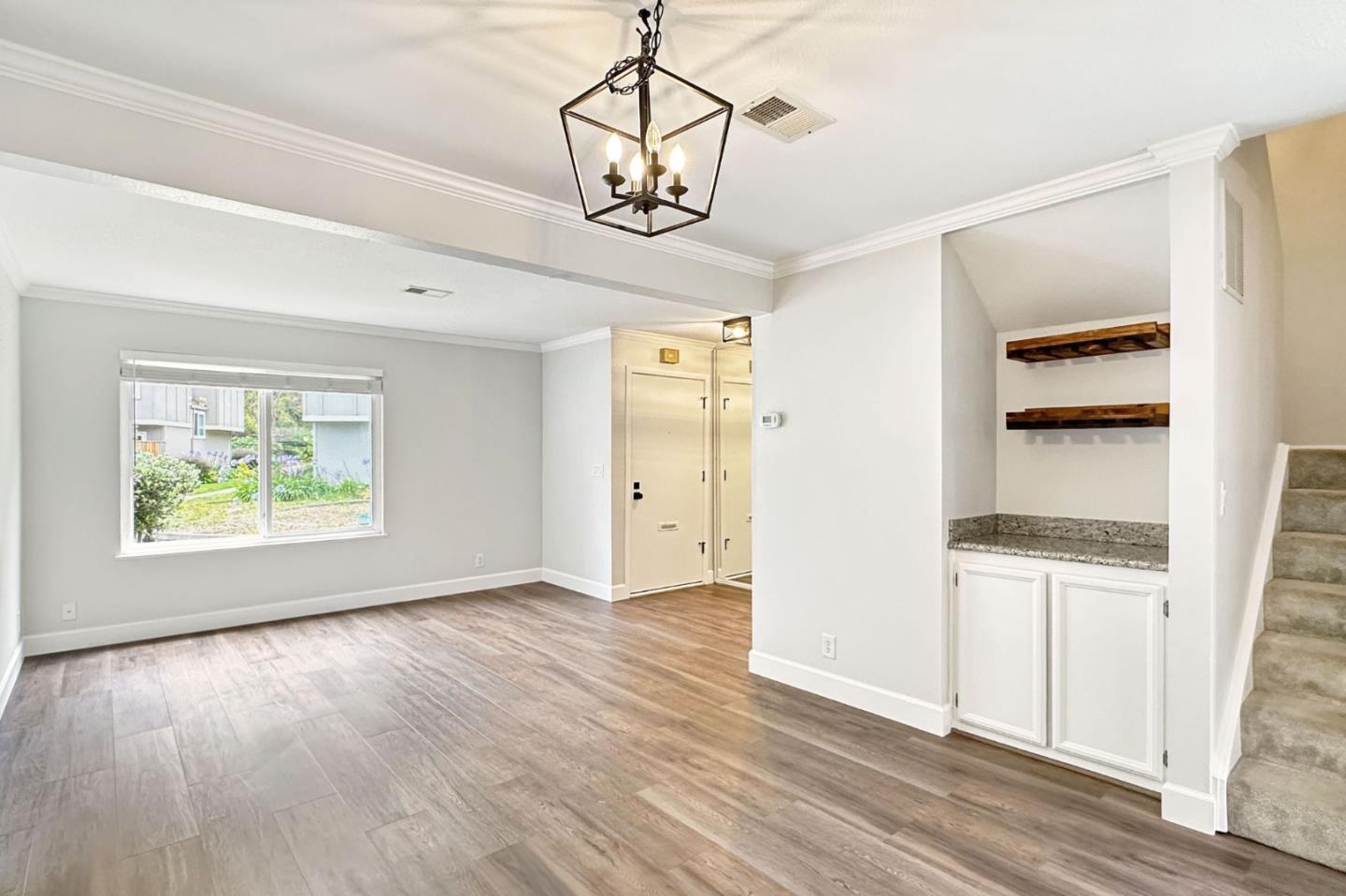 Detail Gallery Image 5 of 33 For 1249 Rosita Rd, Pacifica,  CA 94044 - 3 Beds | 2/1 Baths