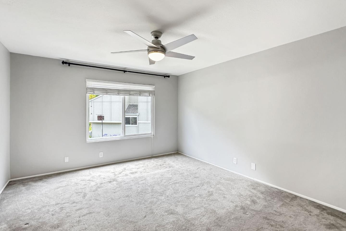 Detail Gallery Image 9 of 33 For 1249 Rosita Rd, Pacifica,  CA 94044 - 3 Beds | 2/1 Baths
