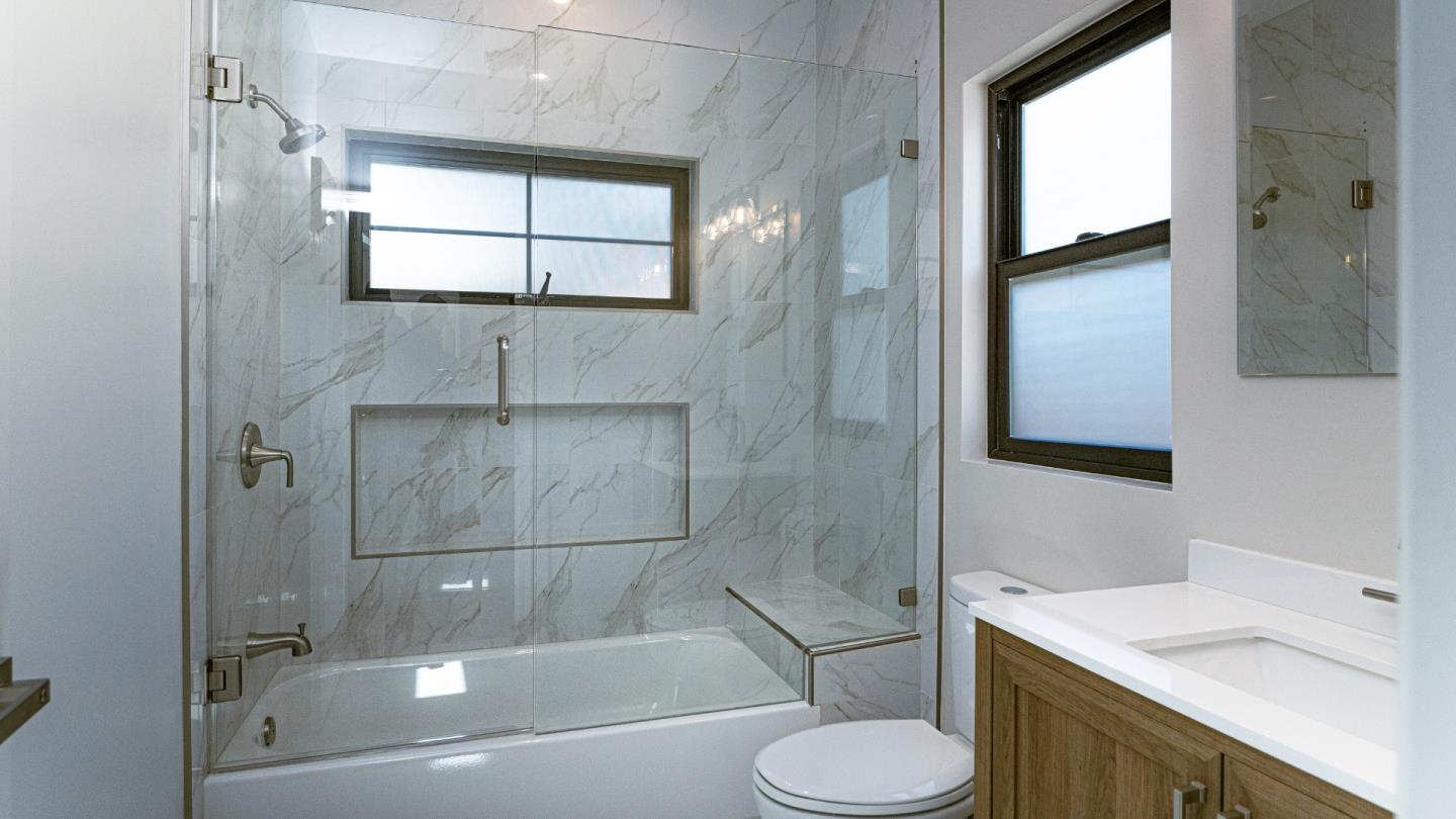 Detail Gallery Image 13 of 20 For 293 Murlagan Ave, Mountain View,  CA 94043 - 2 Beds | 2 Baths