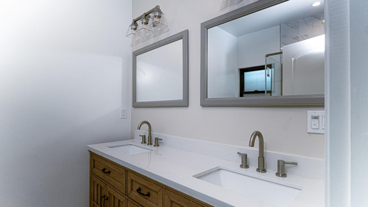 Detail Gallery Image 17 of 20 For 293 Murlagan Ave, Mountain View,  CA 94043 - 2 Beds | 2 Baths